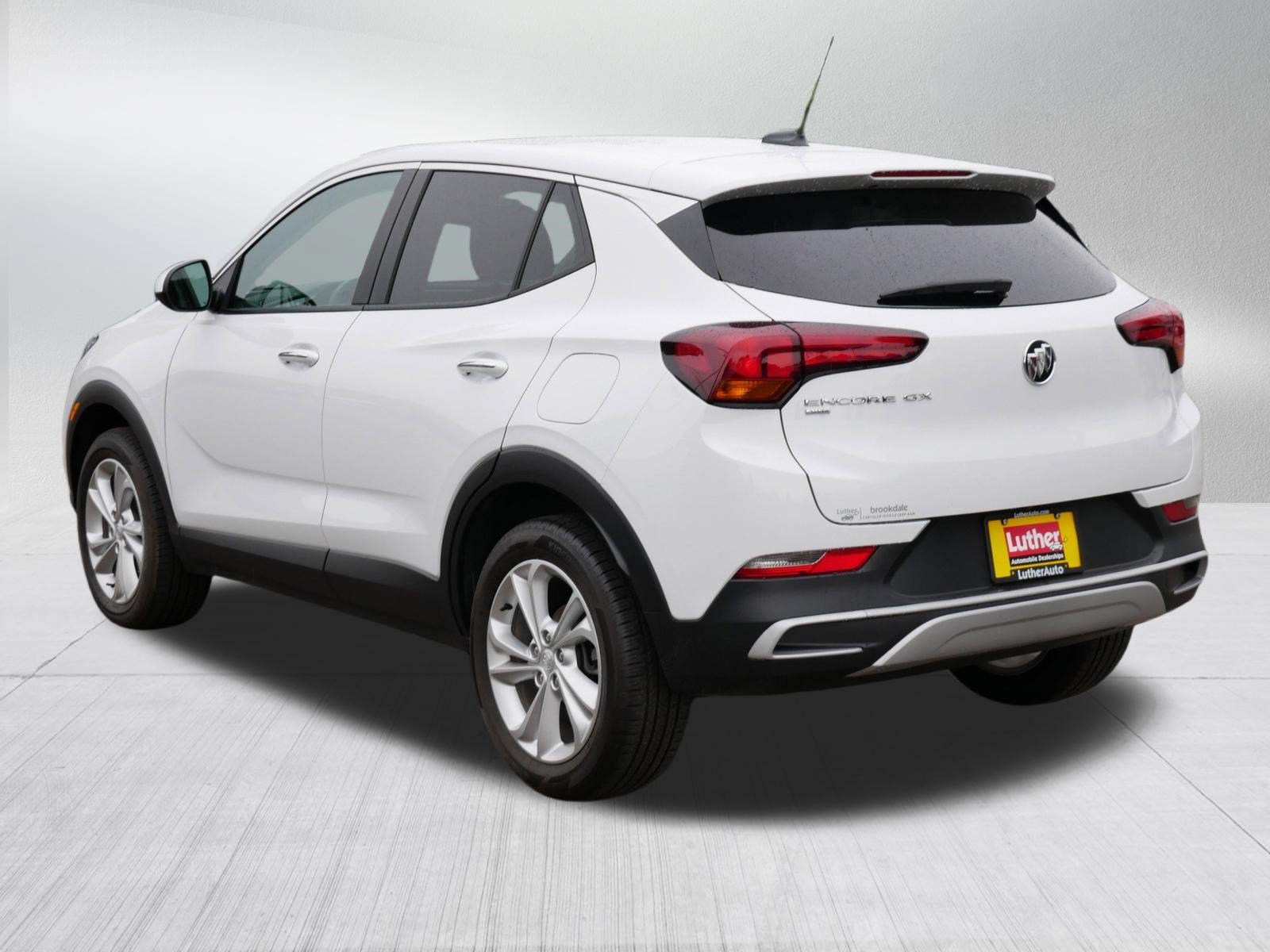 Used 2023 Buick Encore GX Preferred w/ Cold Weather Comfort Package AWD/4WD image 5