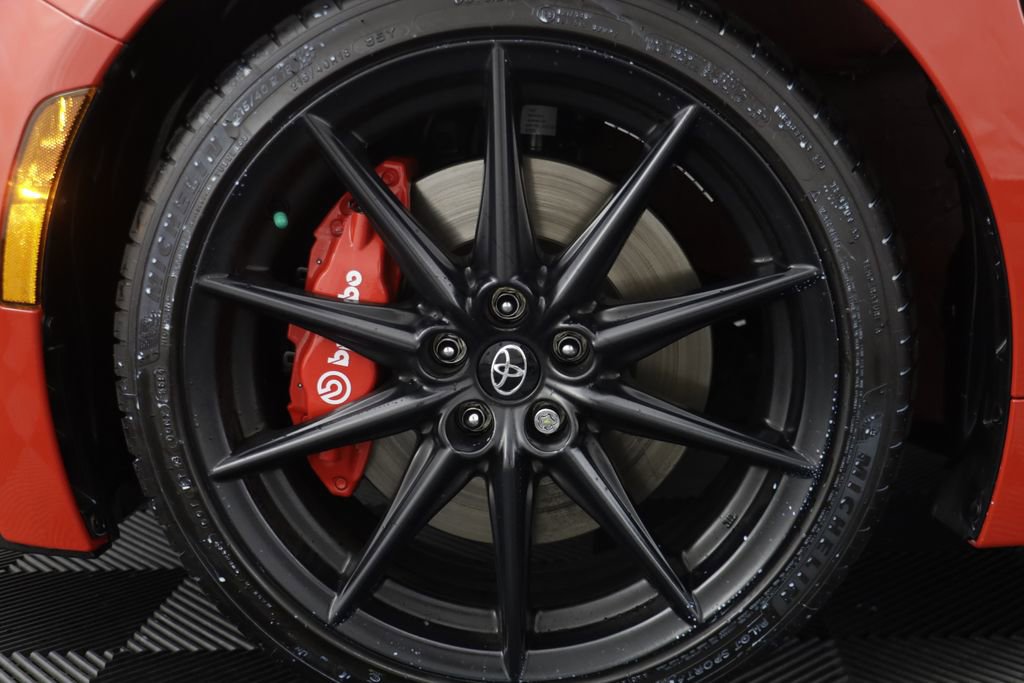 Used 2025 Toyota GR86 Premium w/ Performance Package RWD image 4