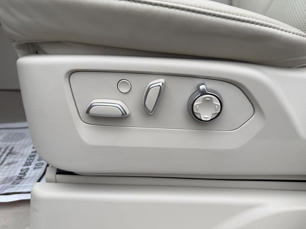 Used 2023 Cadillac Escalade ESV Premium Luxury Platinum w/ LPO, Radiant Package image 67