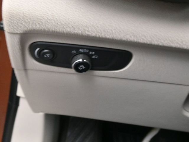 Used 2022 Buick Envision Essence w/ Safety Package FWD image 21