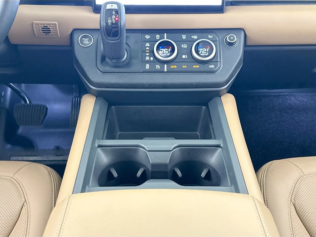 Used 2025 Land Rover Defender 130 S image 12