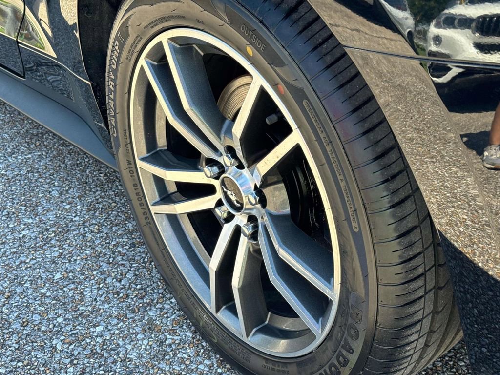 Used 2022 Ford Mustang Premium w/ Black Accent Package RWD image 4