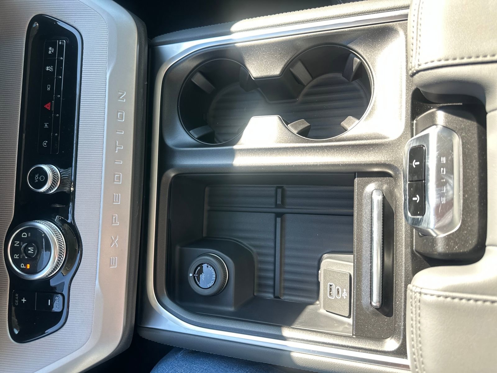 New 2026 Ford Expedition Max Active RWD image 32