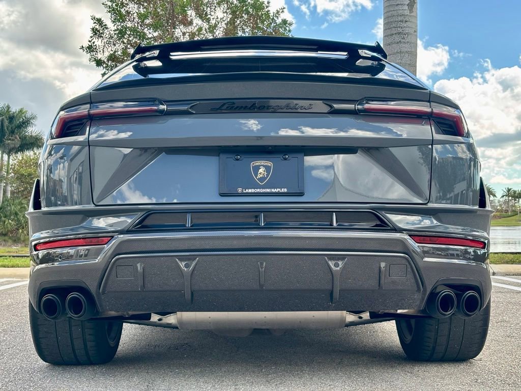 Used 2024 Lamborghini Urus Performante AWD/4WD image 8