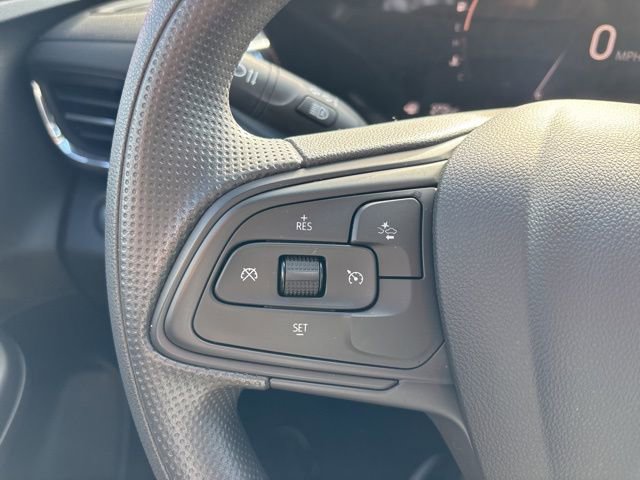 Used 2025 Buick Envista Preferred w/ Advanced Safety Package image 17