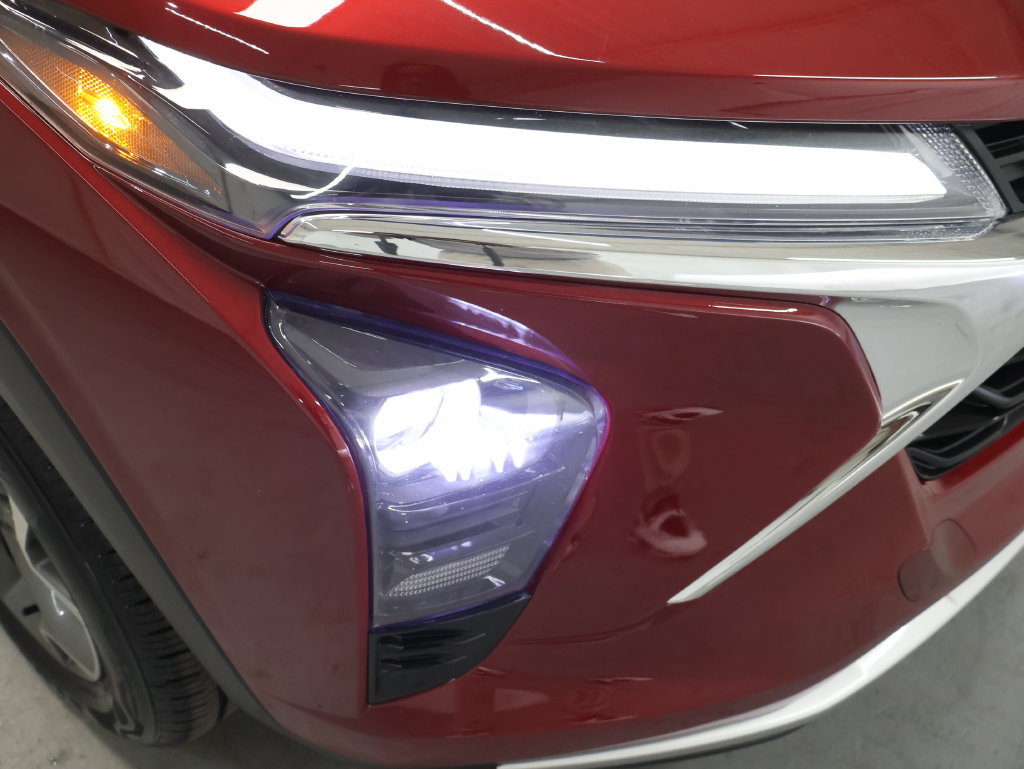 Used 2024 Chevrolet Trax LT w/ LT Convenience Package FWD image 24