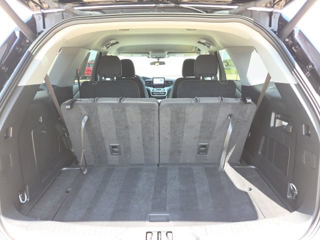 Used 2024 Ford Explorer XLT RWD image 23