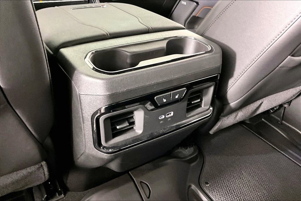 Certified 2025 GMC Sierra 2500 AT4 w/ AT4 Premium Plus Package image 11