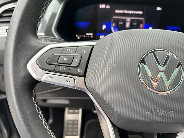Certified 2023 Volkswagen Tiguan SE R-Line AWD/4WD image 20