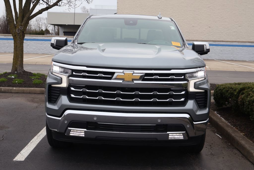 Used 2023 Chevrolet Silverado 1500 LTZ w/ LTZ Premium Package image 2