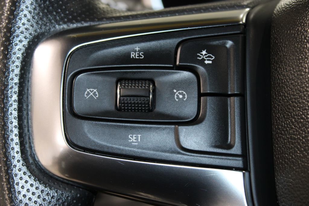Used 2025 Chevrolet Blazer LT image 31