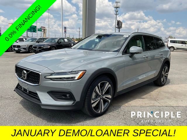 New 2026 Volvo V60 B5 Cross Country Plus w/ Protection Package Premier image 5