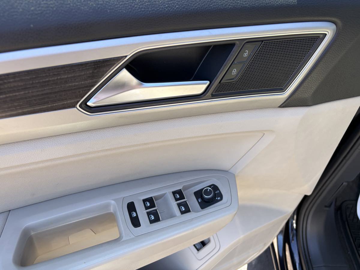 Used 2018 Volkswagen Atlas SE AWD/4WD image 15