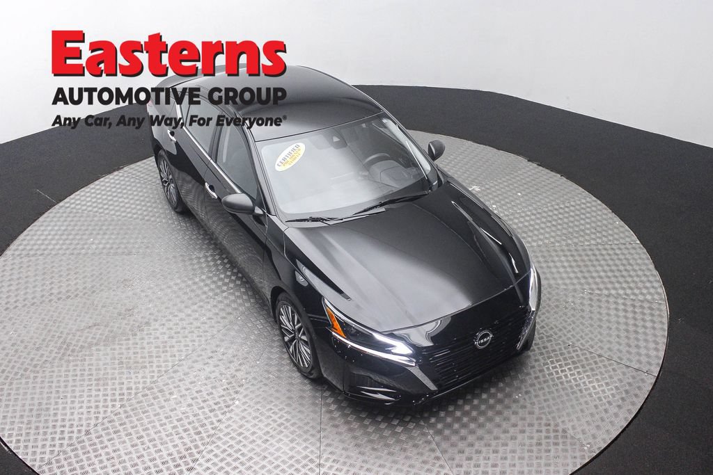 Used 2024 Nissan Altima 2.5 SV FWD image 4