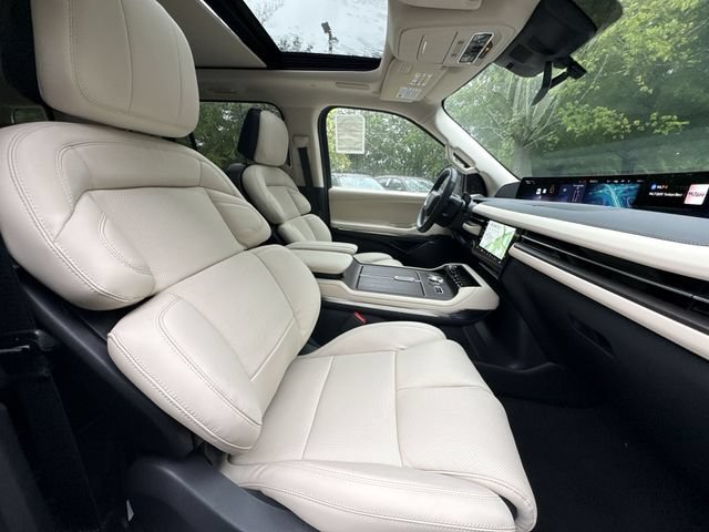 New 2027 Lincoln Navigator Reserve AWD/4WD image 27