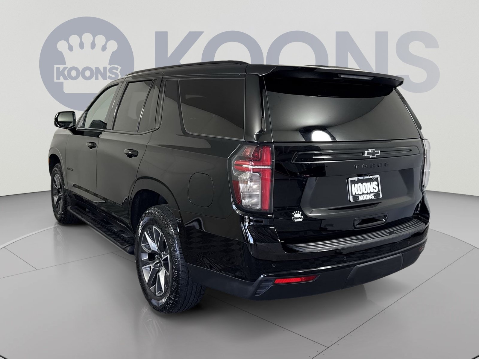 Used 2024 Chevrolet Tahoe Z71 w/ Luxury Package AWD/4WD image 4