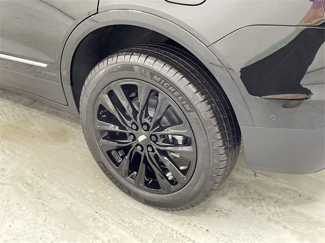 New 2025 Cadillac XT5 Premium Luxury w/ LPO, ONYX Package image 17