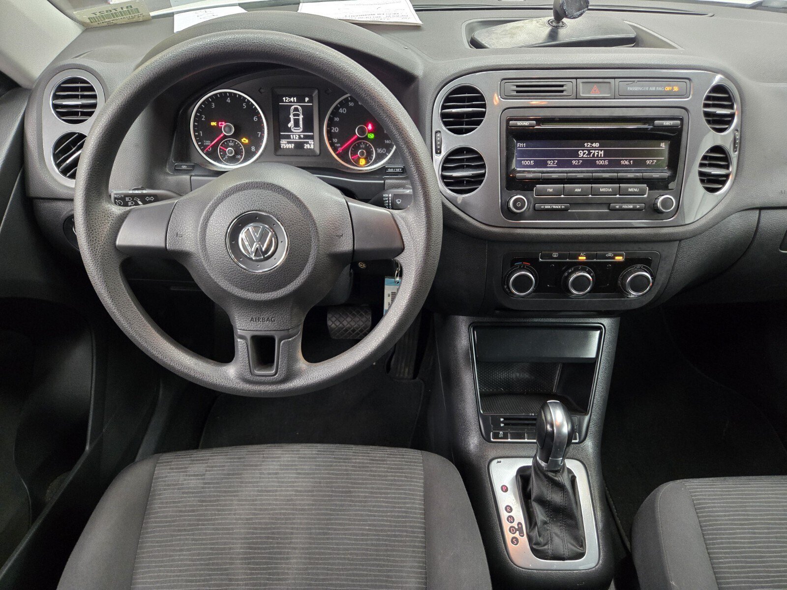 Used 2012 Volkswagen Tiguan LE FWD image 9