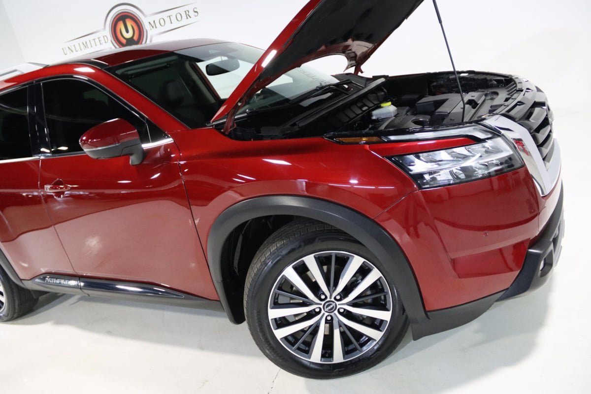 Used 2022 Nissan Pathfinder Platinum w/ Cargo Package image 70