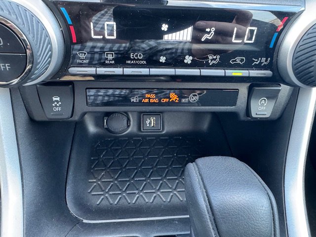 Used 2024 Toyota RAV4 XLE image 17