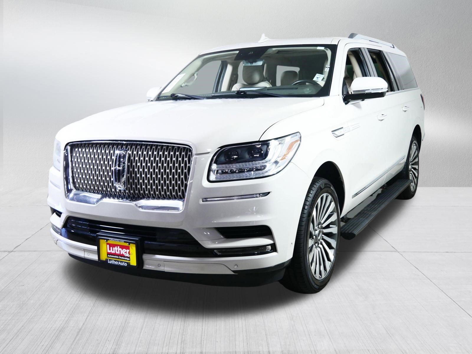 Used 2021 Lincoln Navigator L Reserve image 3