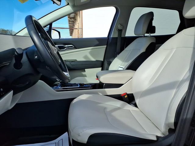 Used 2024 Kia Sportage EX image 16