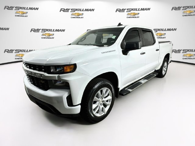 Used 2021 Chevrolet Silverado 1500 Custom w/ Safety Confidence Package AWD/4WD image 3