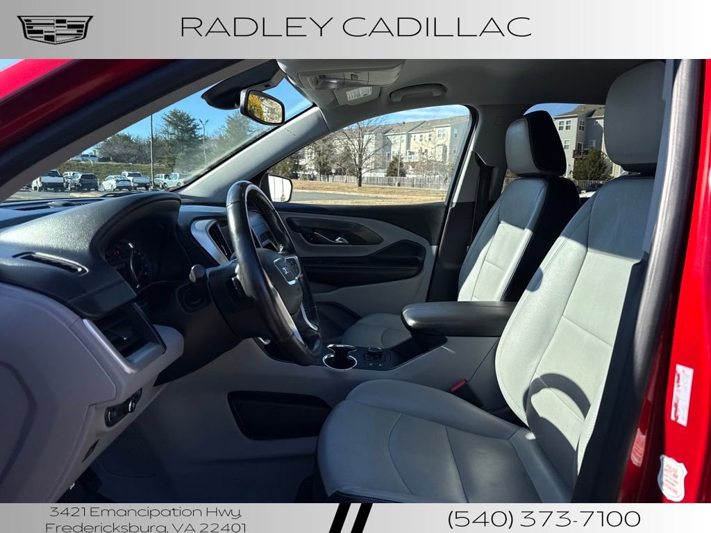 Used 2022 GMC Terrain SLT image 3