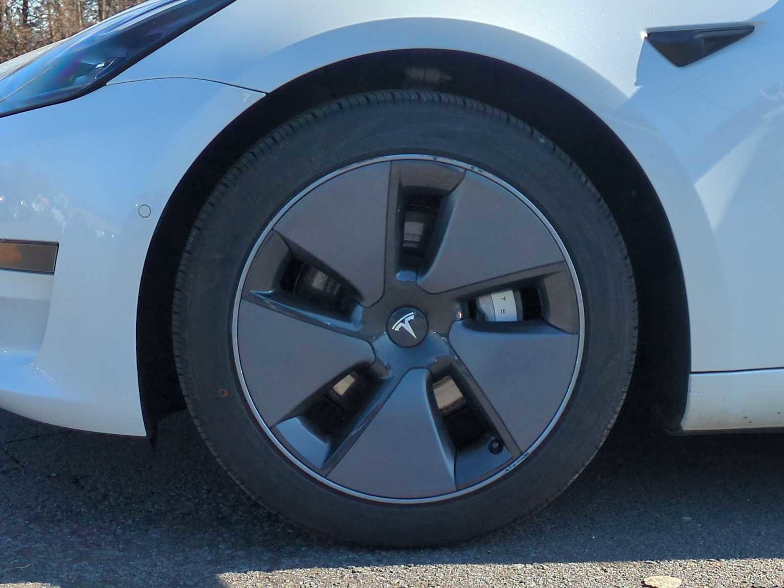 Used 2021 Tesla Model 3 Standard Range Plus image 13