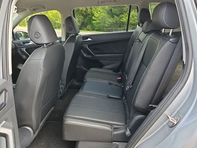 Used 2024 Volkswagen Tiguan SE FWD image 16