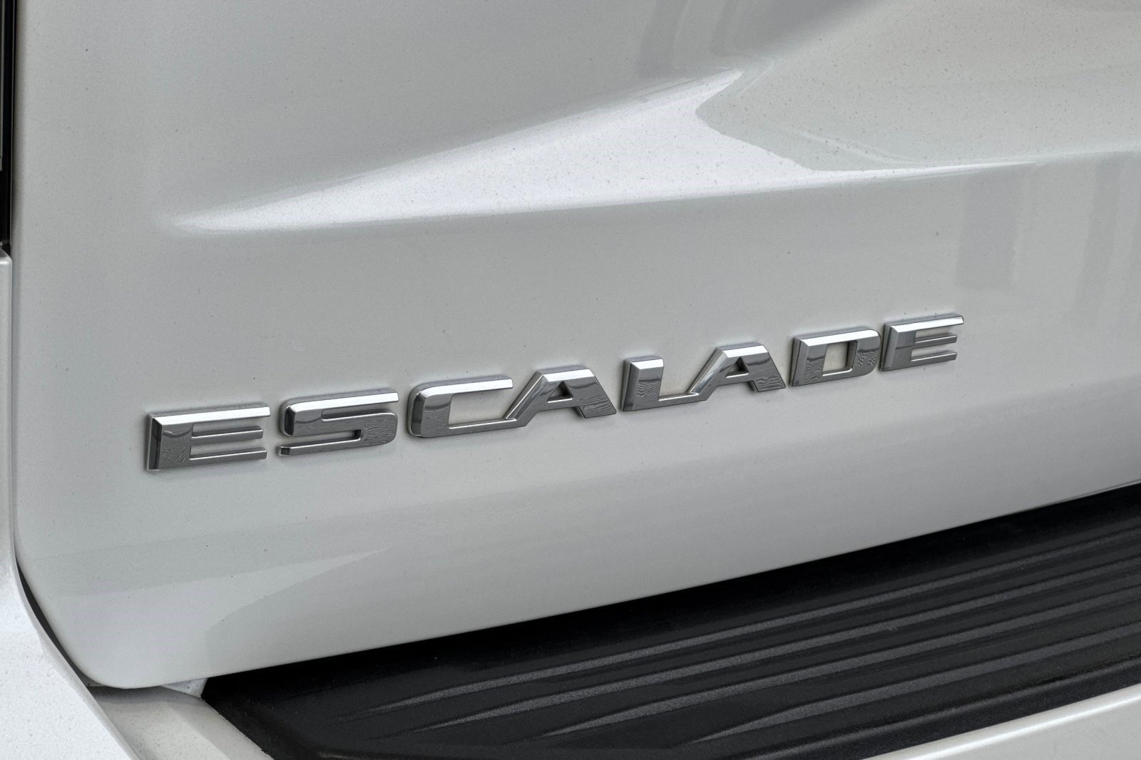 Used 2023 Cadillac Escalade ESV V AWD/4WD image 23