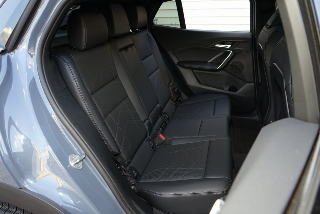 Used 2025 BMW X2 xDrive28i image 14