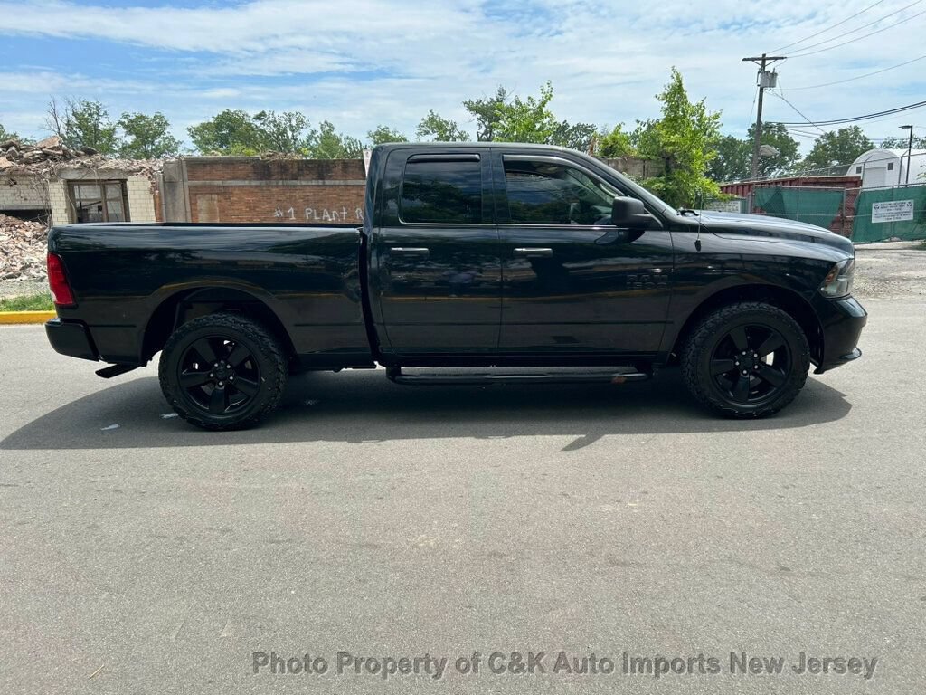 Used 2018 RAM 1500 Express w/ Black Ram 1500 Express Group AWD/4WD image 8