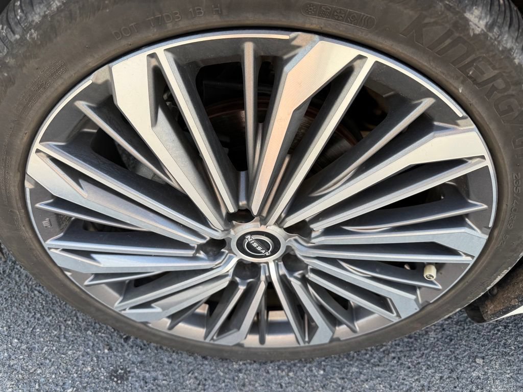 Used 2025 Nissan Altima 2.5 SL FWD image 8