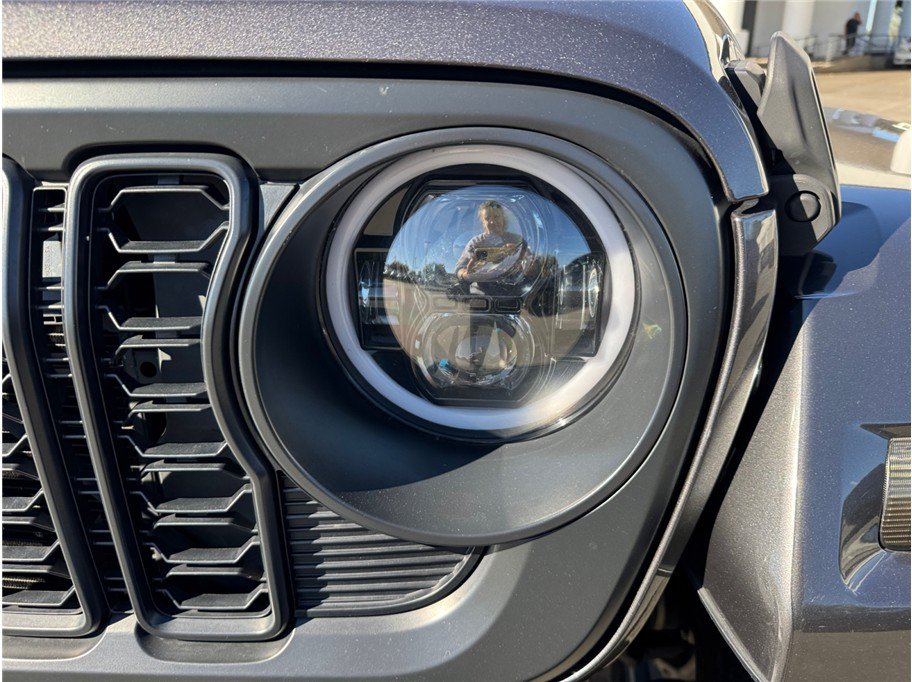 Used 2024 Jeep Wrangler Unlimited AWD/4WD image 19