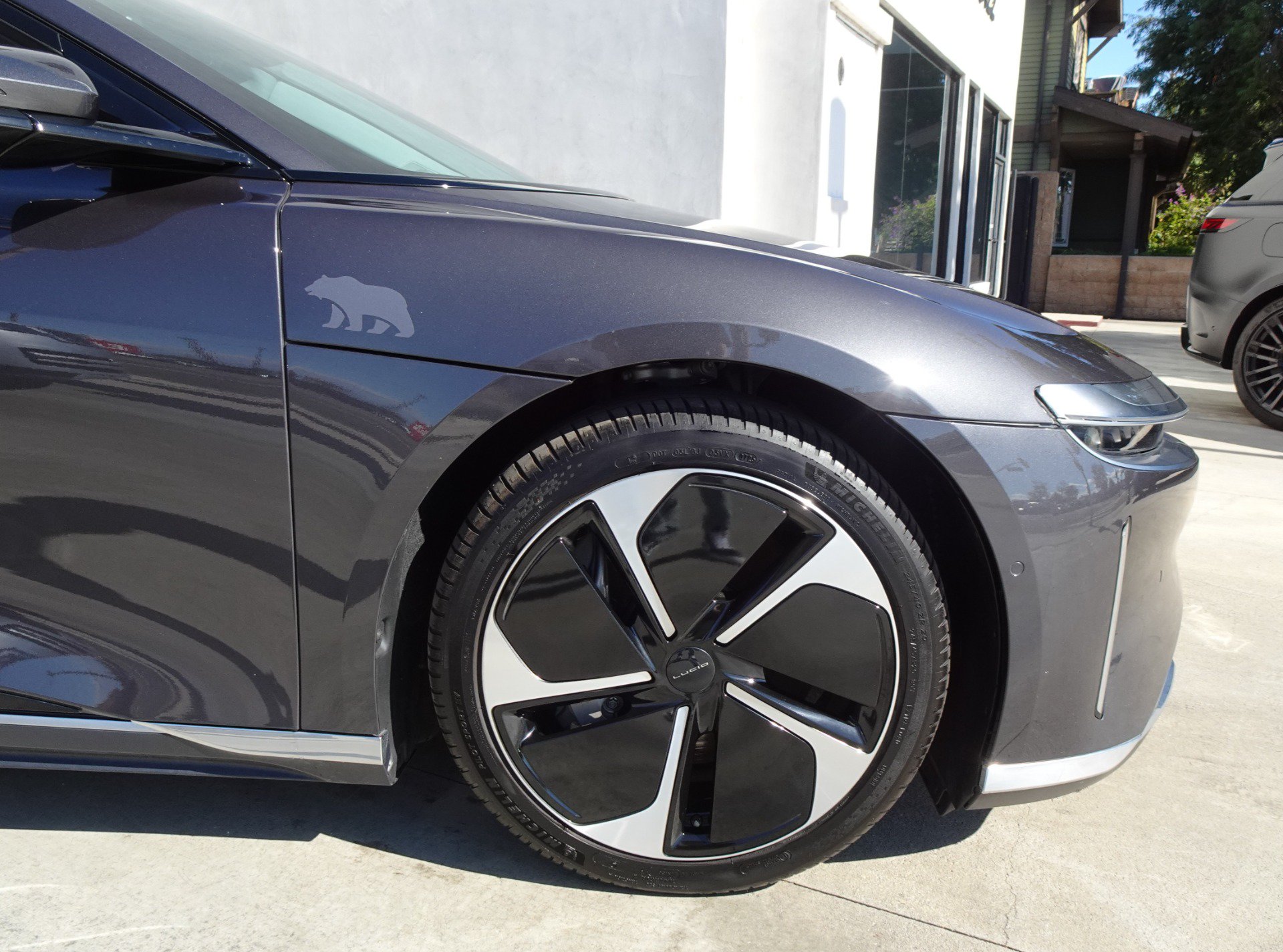 Used 2025 Lucid Air Touring AWD/4WD image 9