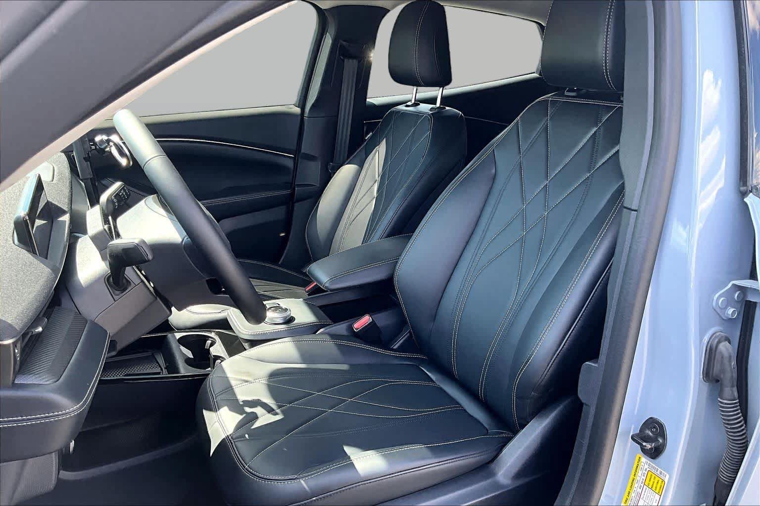 Used 2024 Ford Mustang Mach-E Select RWD image 7