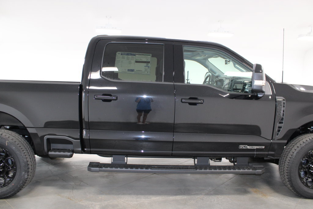 New 2026 Ford F250 Lariat w/ Black Appearance Package AWD/4WD image 10