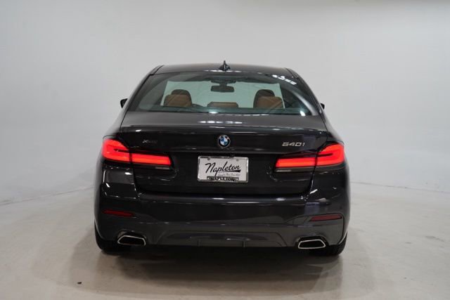 Used 2023 BMW 540i xDrive w/ M Sport Package image 6
