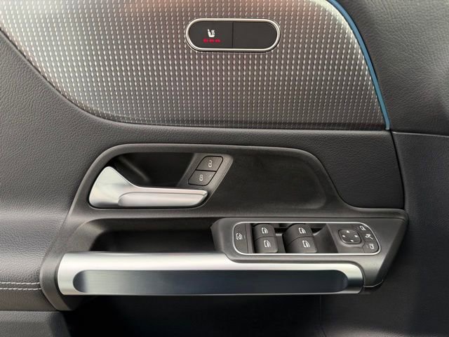 Certified 2022 Mercedes-Benz GLB 250 4MATIC image 14