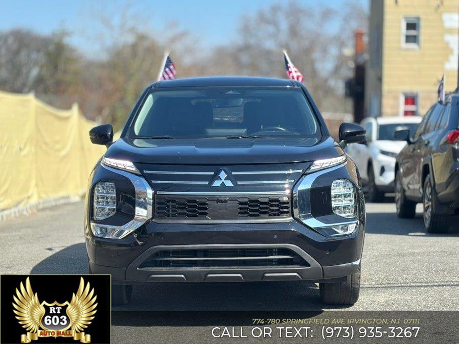 Used 2024 Mitsubishi Outlander FWD image 2