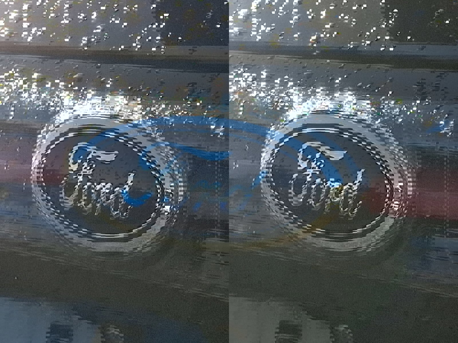 Used 2018 Ford Edge SEL w/ Equipment Group 201A image 32