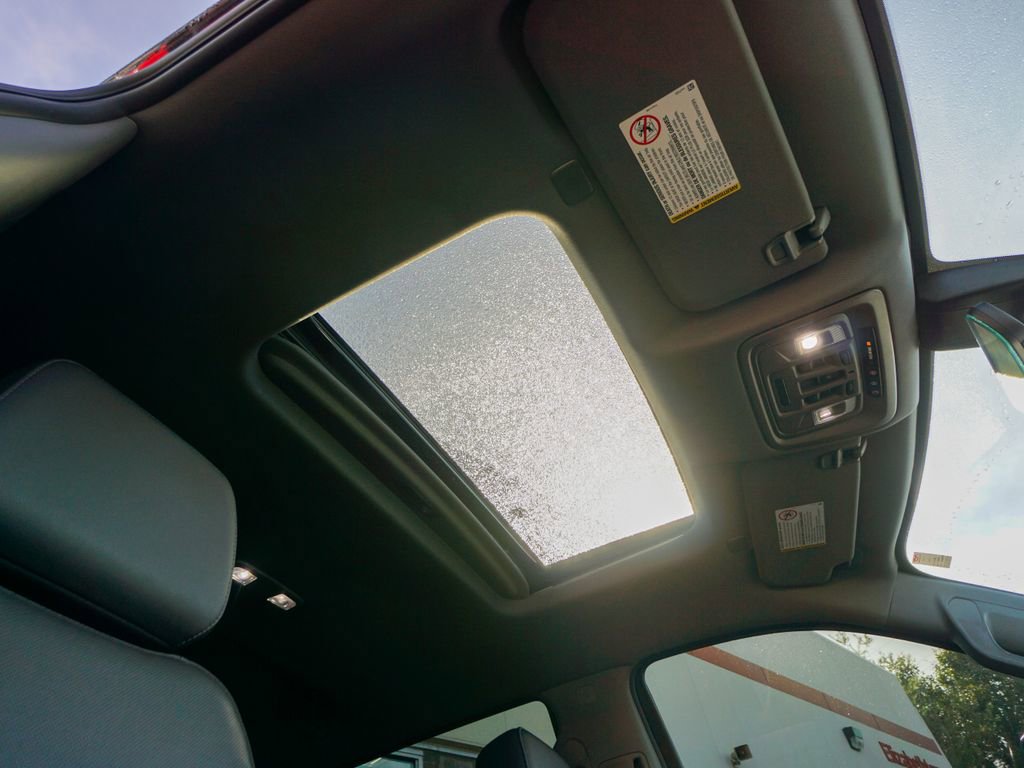 Used 2020 Chevrolet Silverado 2500 LTZ w/ LTZ Premium Package AWD/4WD image 38