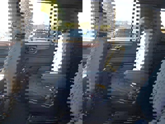 New 2026 GMC Yukon XL Denali w/ Sun & Power Step Package image 9