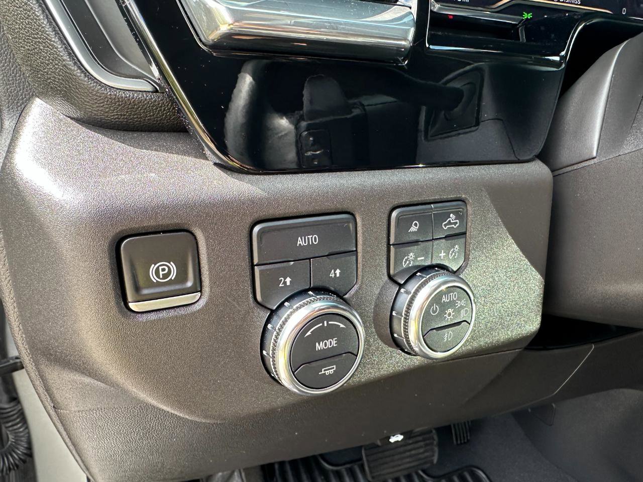 Used 2025 GMC Sierra 1500 SLT w/ SLT Premium Package image 31