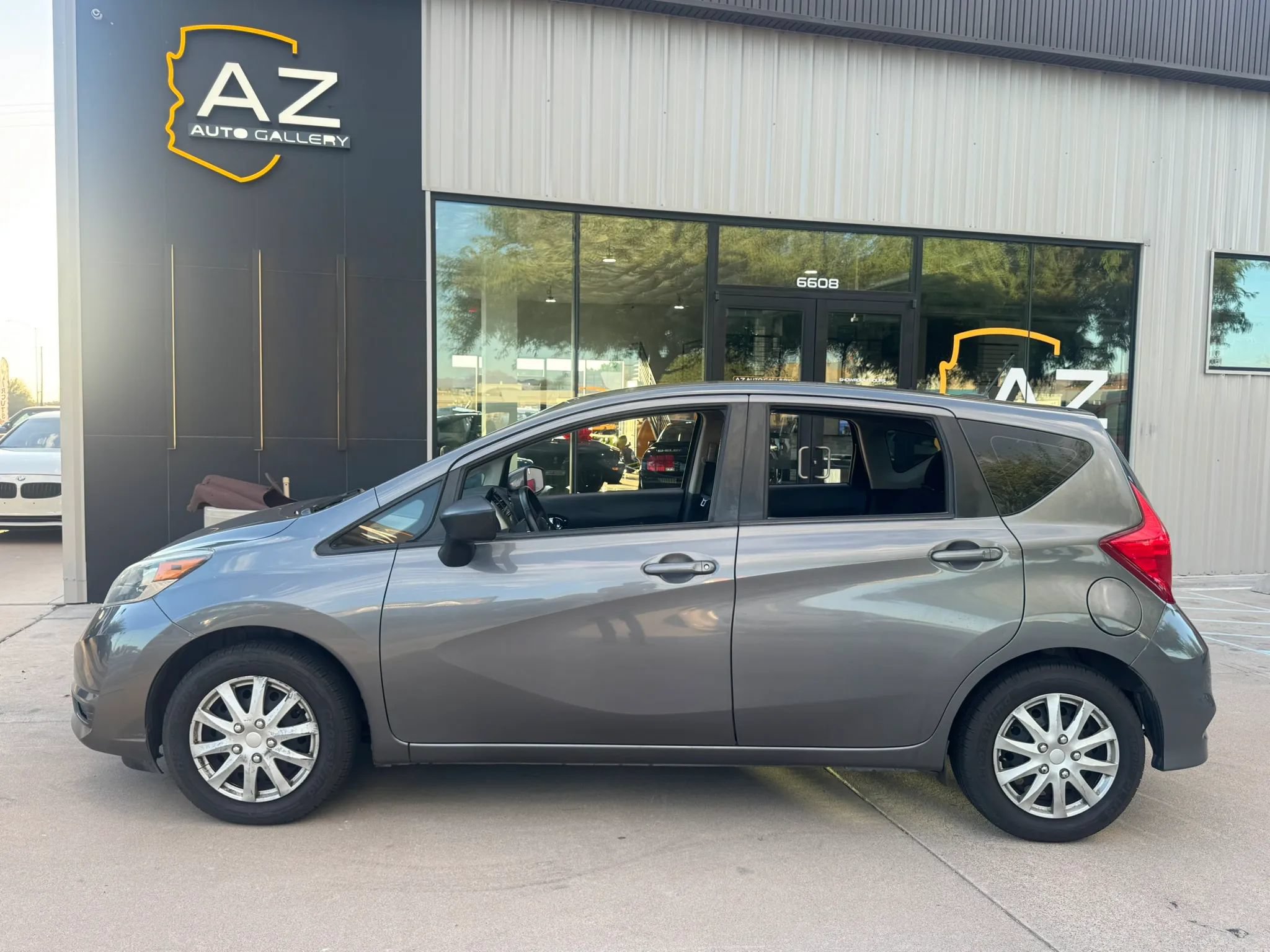 Used 2018 Nissan Versa Note FWD image 8