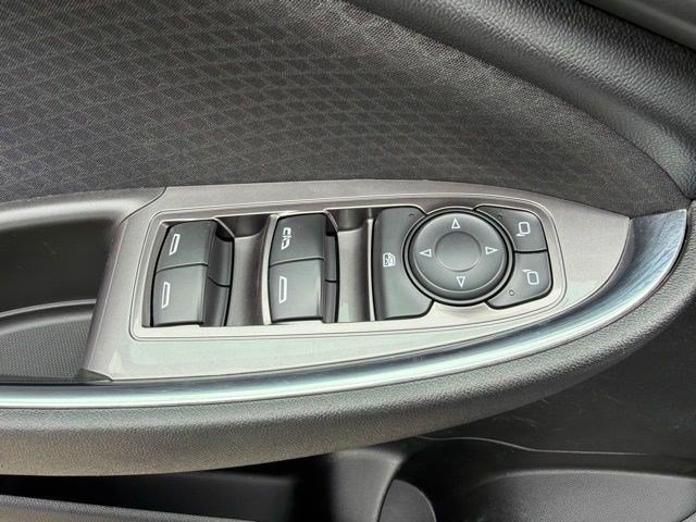 Used 2017 Chevrolet Malibu LT FWD image 12