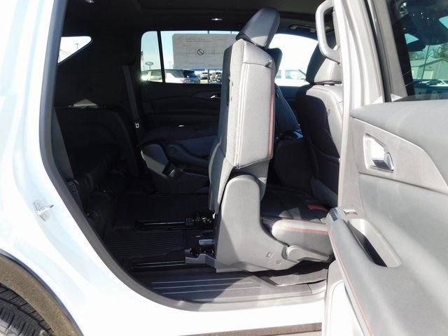 New 2026 Chevrolet Traverse RS w/ LPO, Floor Liner Package image 33