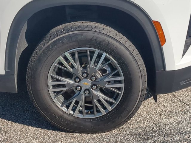 Used 2024 Chevrolet Traverse LT image 11