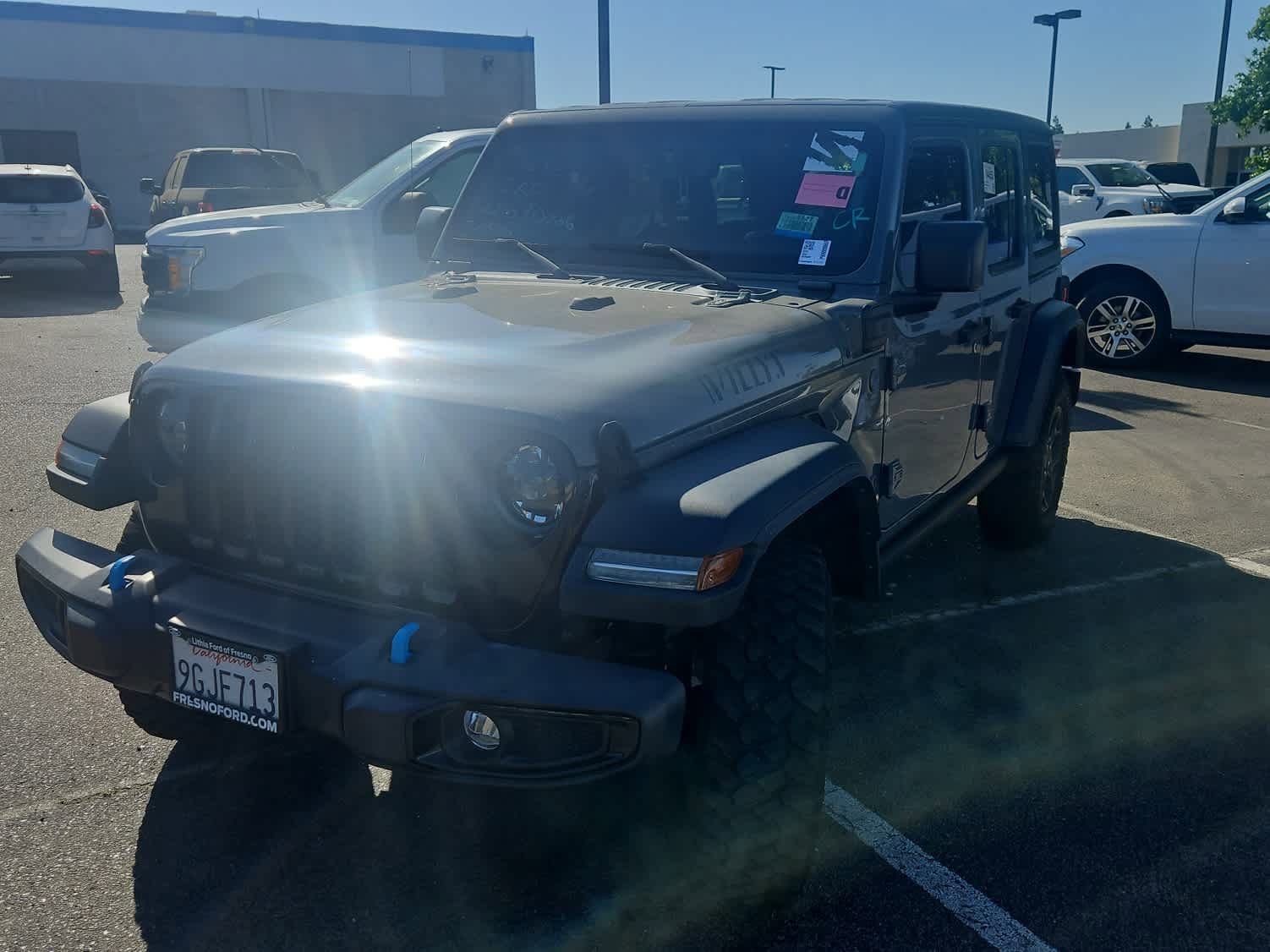 Used 2023 Jeep Wrangler Unlimited w/ 8.4" Radio Group AWD/4WD video 1